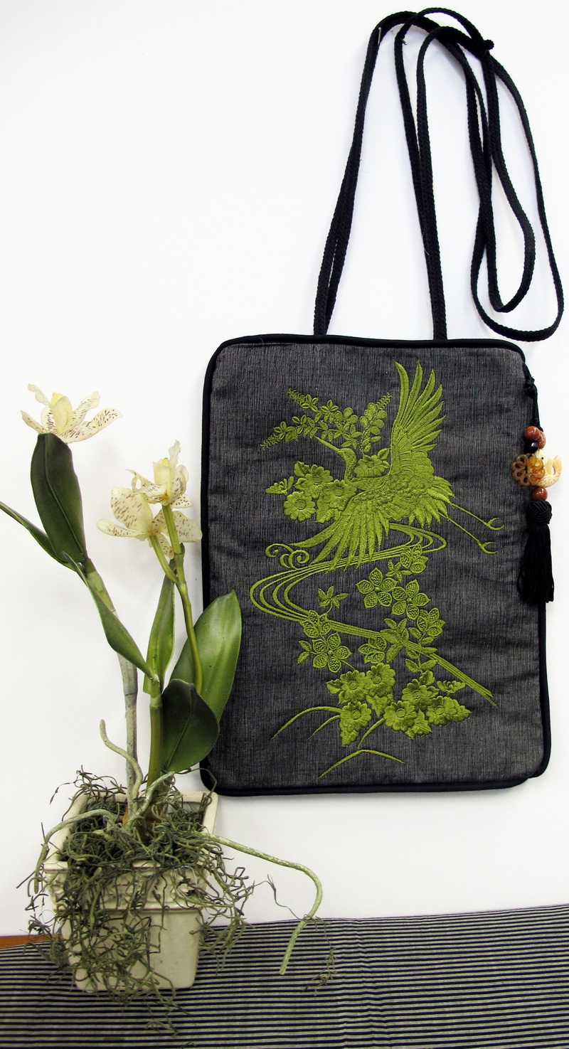 Hiroto Machine Embroidery Designs. Bag with bird and flowers. Japanese style design.