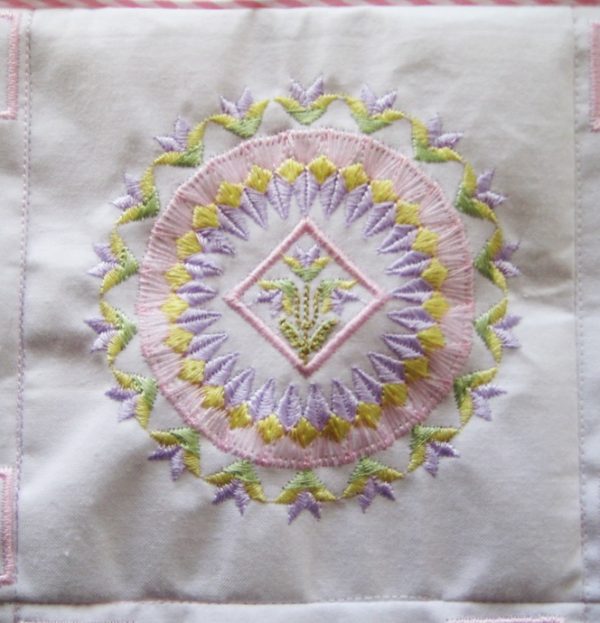 Shades of Pale, Machine Embroidery Designs, quilt, quilting, patterns, floral, flowers, shapes, decorative, artistic, clothing, tshirt, top, cushion, pillow