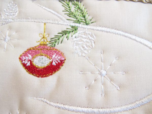 Christmas 2015, Machine Embroidery Designs, Christmas, wall hanging, deer, doe, snowflakes, holidays, christmas decorations, Christmas tree, Christmas bauble, Merry Christmas